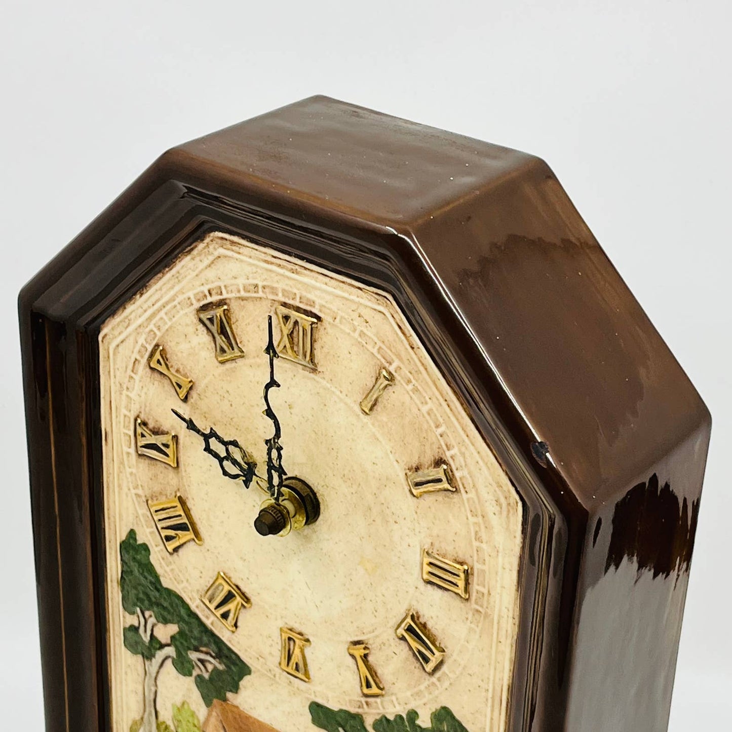 Holland Mold Ceramic Cathedral Quartz Clock Country Cottage Mill WORKS 11.5” TC5