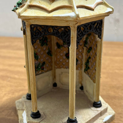 Dept 56 #5165-9 Snow Village A Home for the Holidays Birds Birdhouse As Is SA2