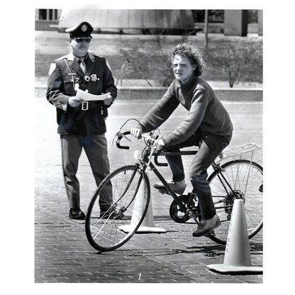 1985 Press Photo Cycling Ride Right Bike Rodeo Wellesley James Marcucci 8x10 AD3