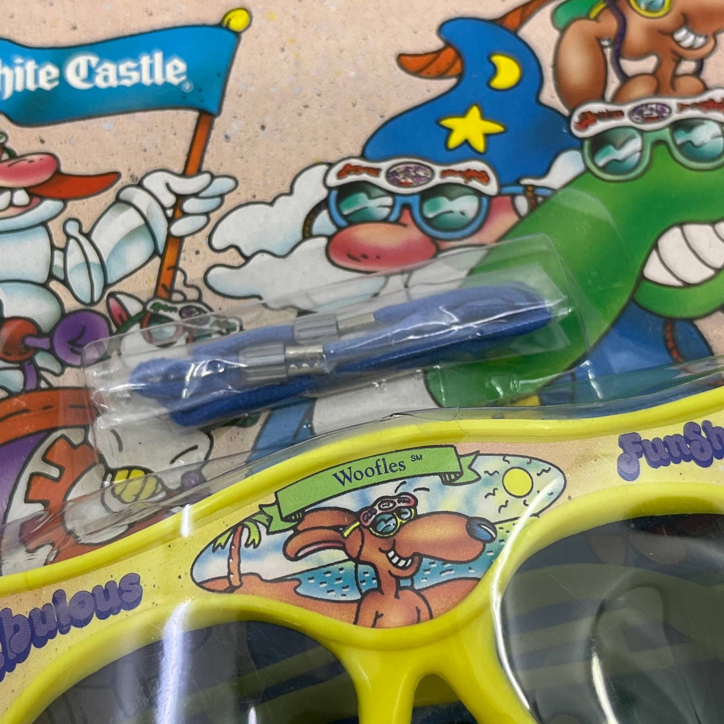 White Castle Restaurant Kid’s Meal Yellow Woofles FunShades SEALED NOS TI4