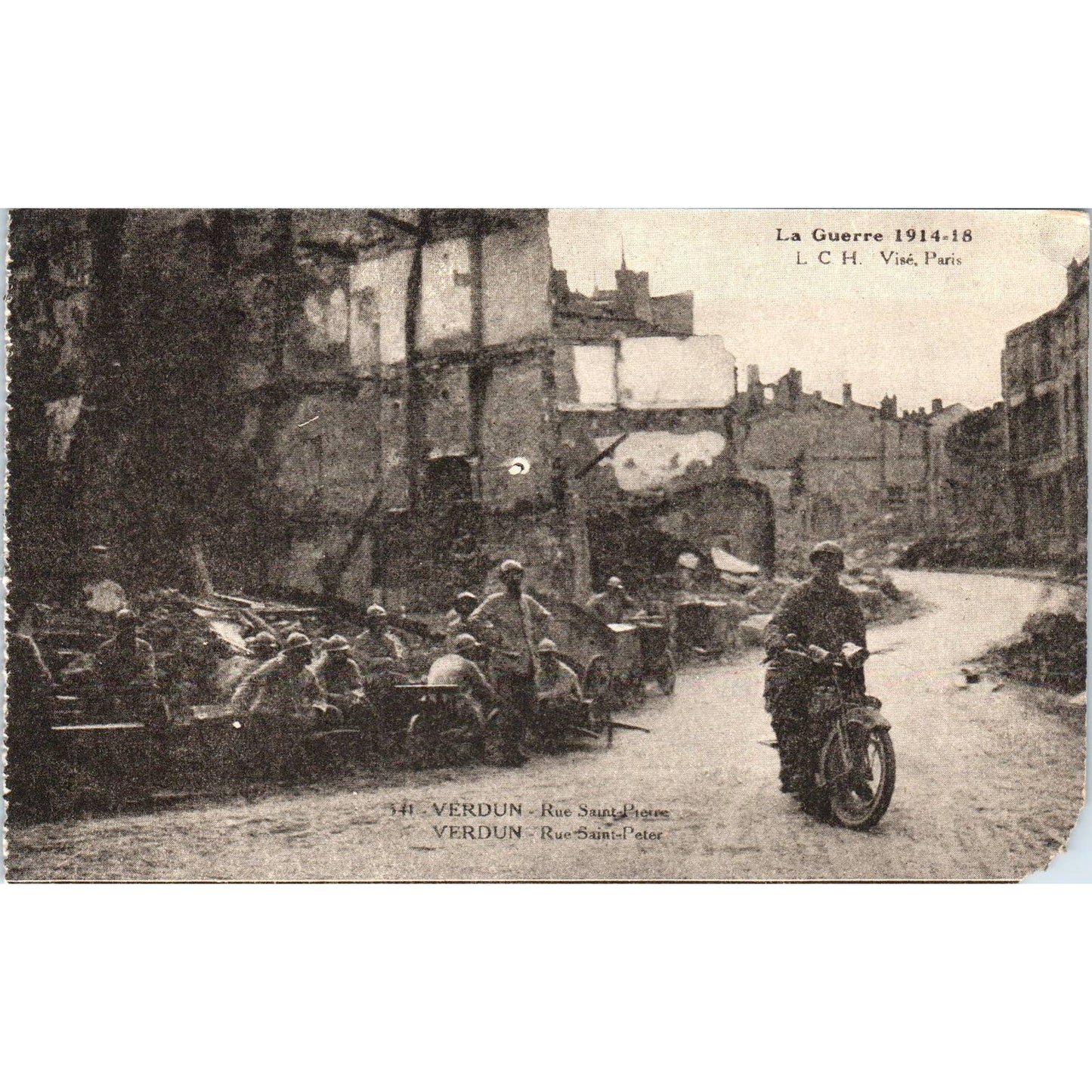 WWI Verdun Rue Saint Pierre La Guerre Original Postcard TK1-24