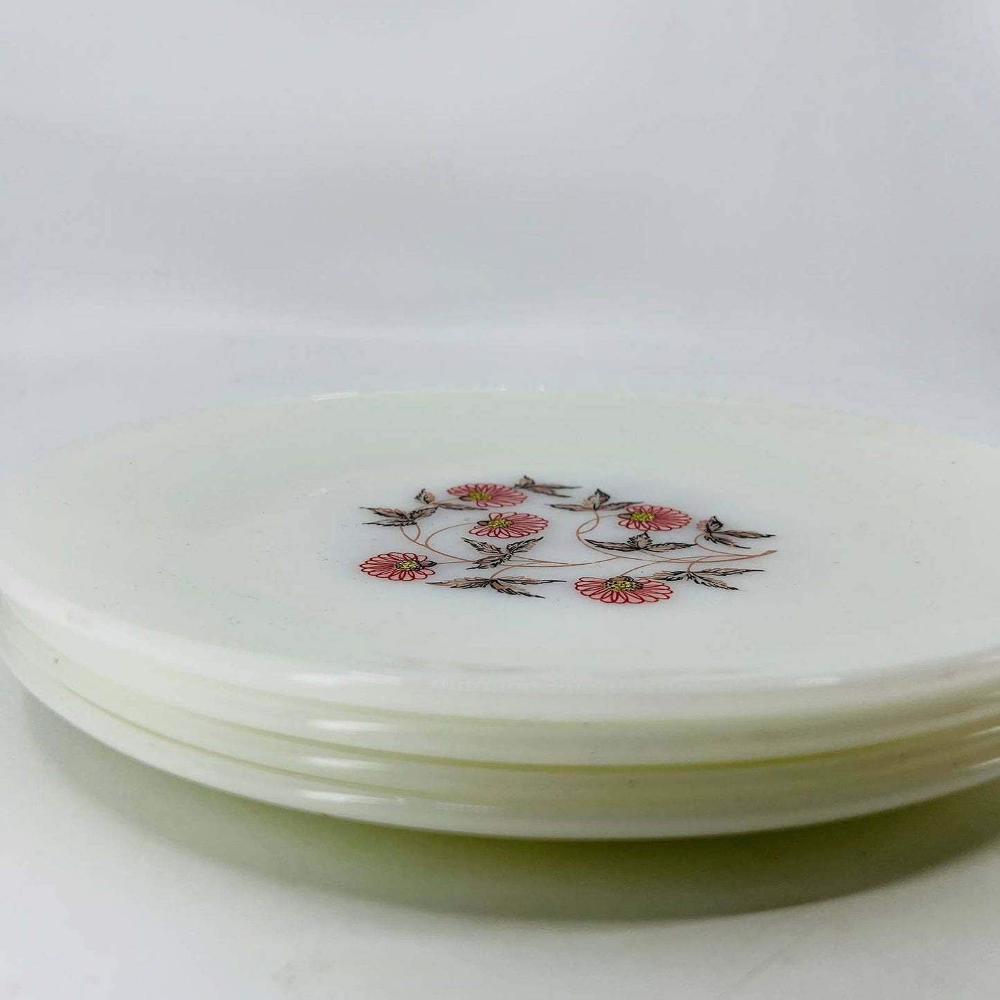 1950s MCM Fire King Fleurette Vintage Milk Glass 9” Dinner Plate Set of 4 TC9