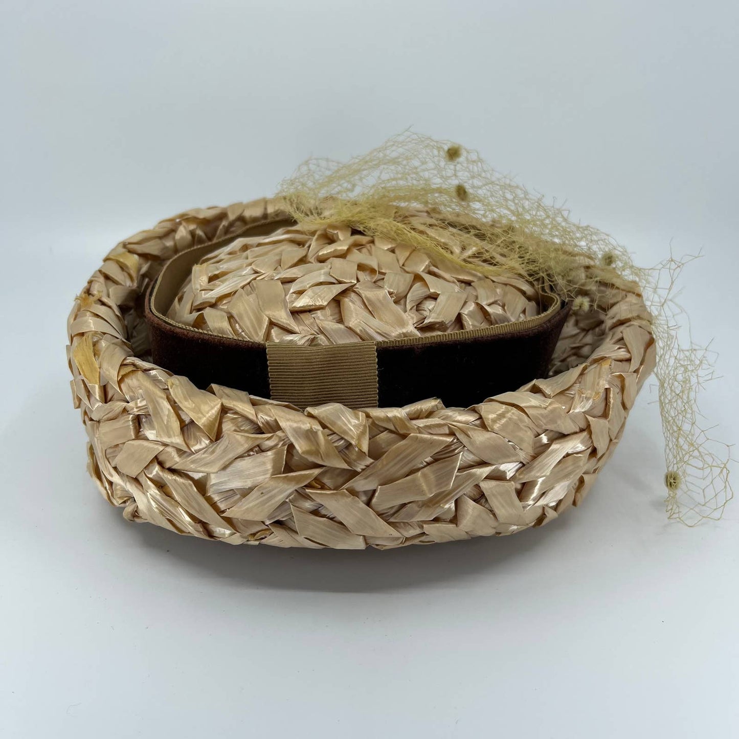 Vintage Women’s Straw Woven Pillbox  Hat With Brown Velvet Bow and Netting HB1