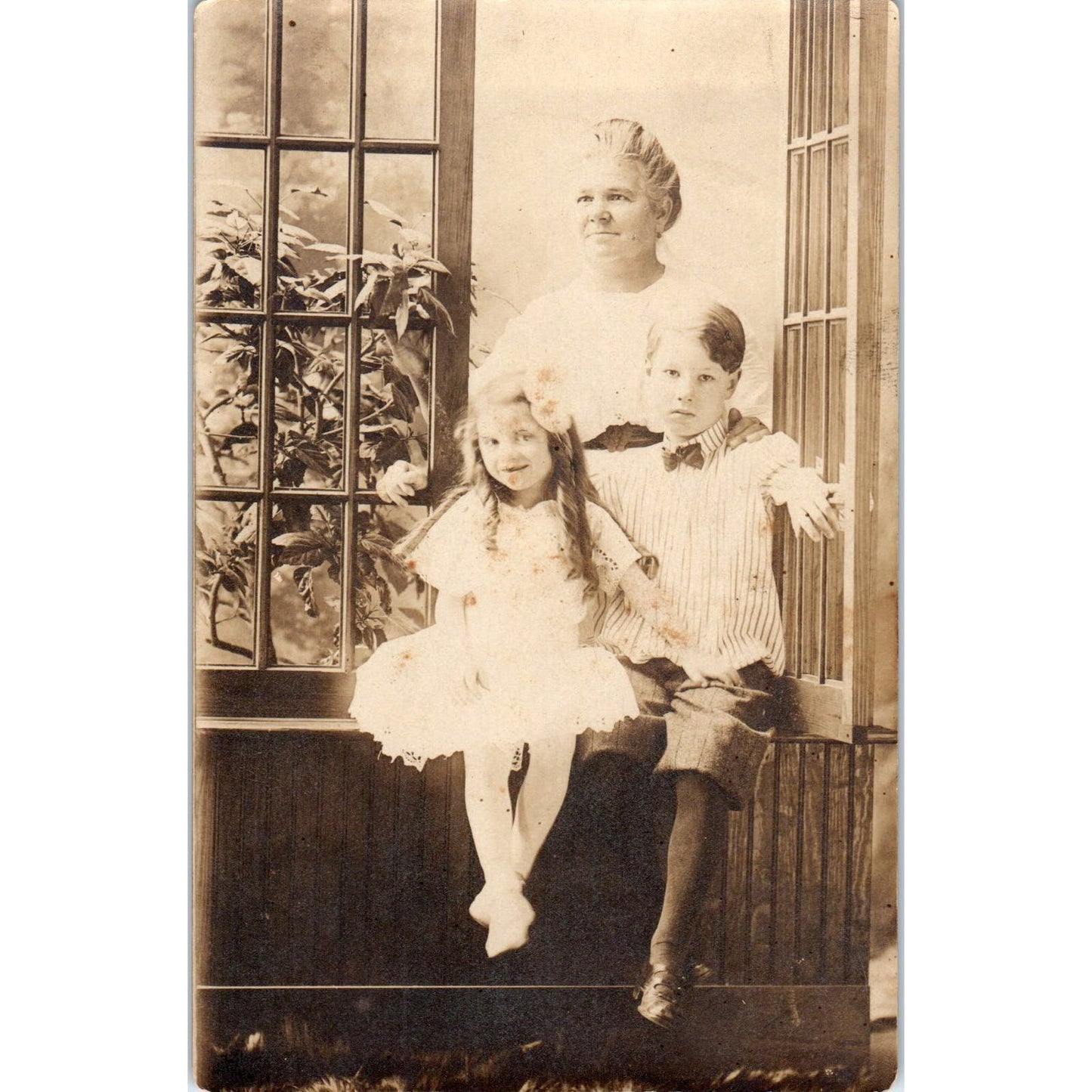 Victorian Mother and Children RPPC Real Photo Postcard PB1