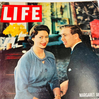 Vintage Life Magazine March 14, 1960- Margaret and Tony at Windsor Lodge TA8