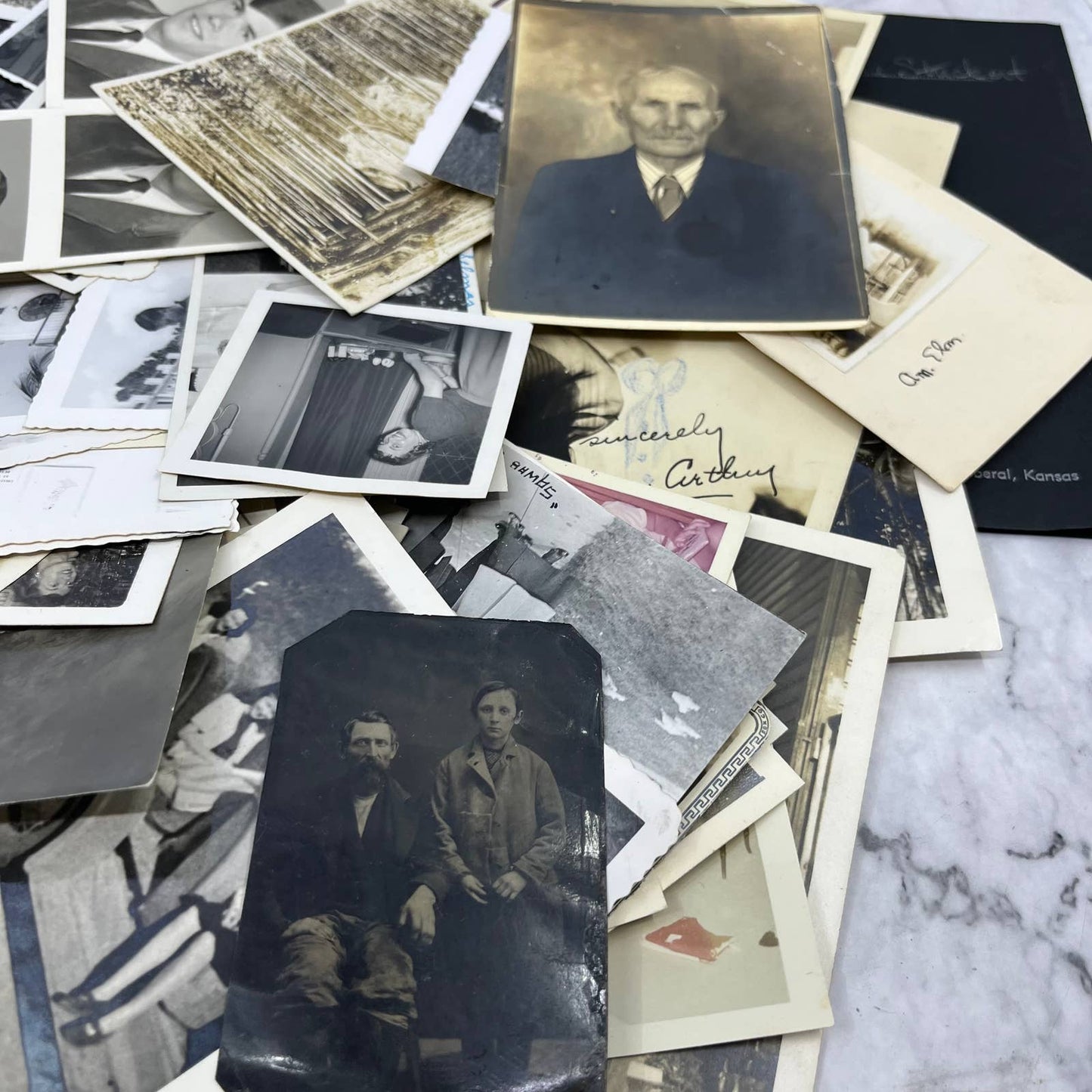 HUGE Lot Hundreds of Antique Photos CDV Cabinet Cards Photo Books 8+ Pounds