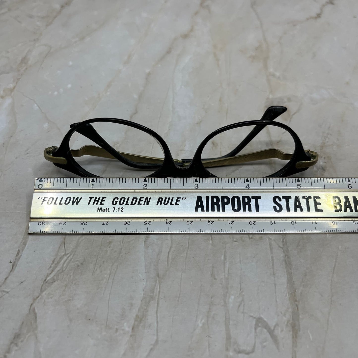 Vintage Ladies' Black and Gold Cat Eye Eyeglasses Frames TJ9G1-5