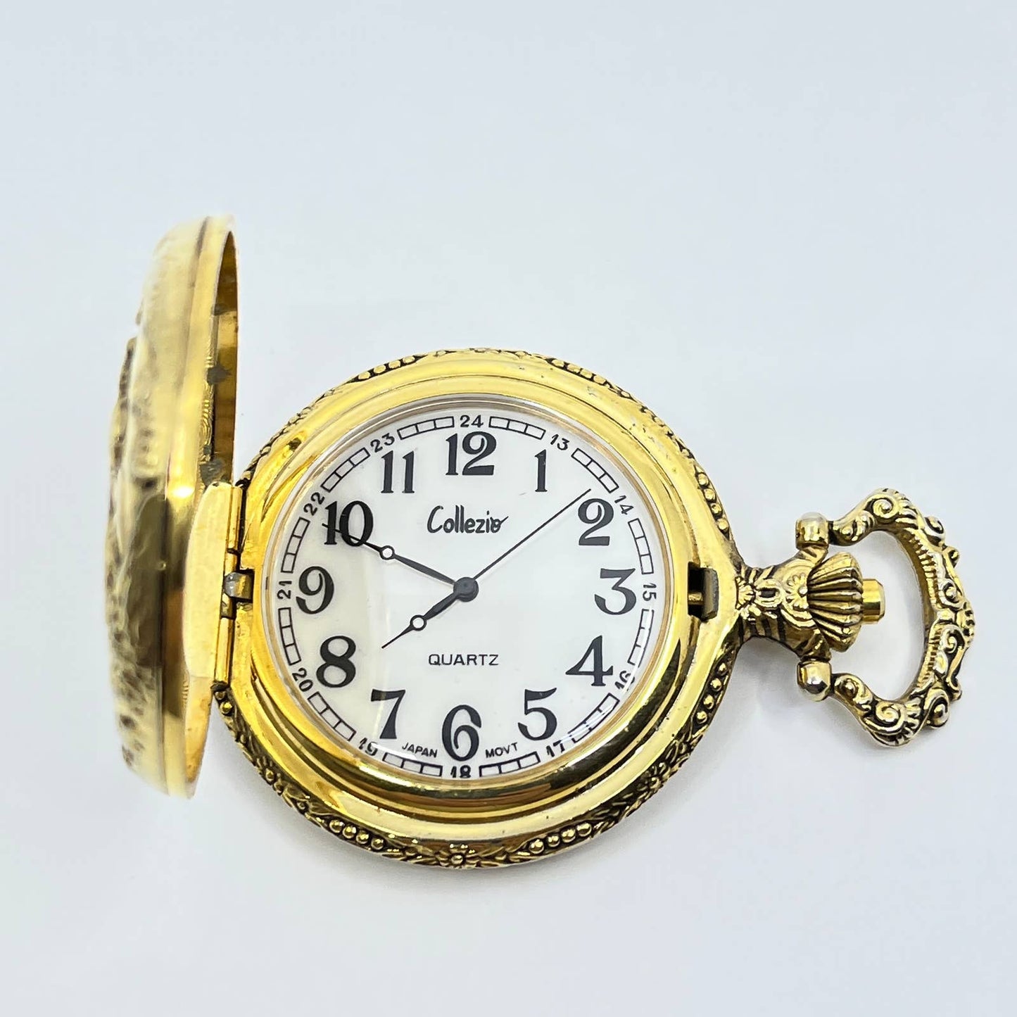 Vintage Collezio Quartz Pocket Watch Hunter Hunting Dogs Gold Tone SD5