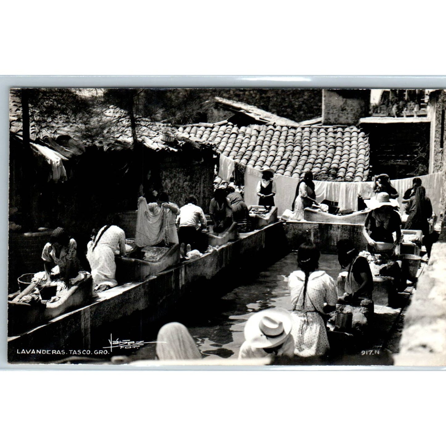 Lavanderas Taxco Gro. Mexico - Original RPPC Postcard TJ7-MP