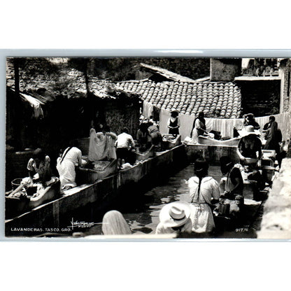 Lavanderas Taxco Gro. Mexico - Original RPPC Postcard TJ7-MP