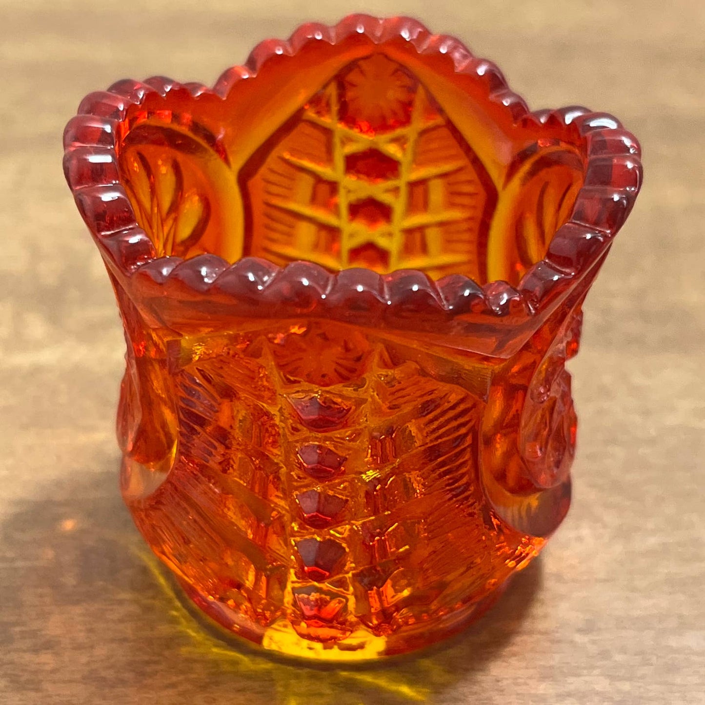 Vintage L.E. Smith Heirloom Chimo Glass Amberina Toothpick Holder GLOWS TA8