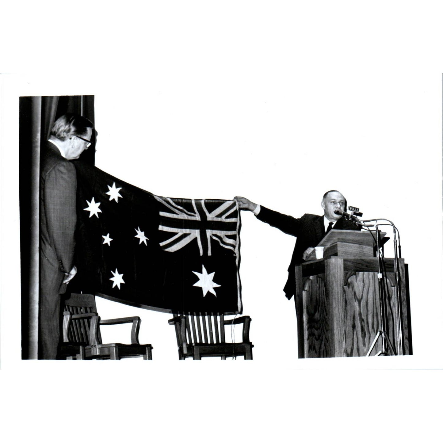 Australian Ambassador Waller Presents Flag to Pres. Ward 1966 Photo 5x7 TK1-P4