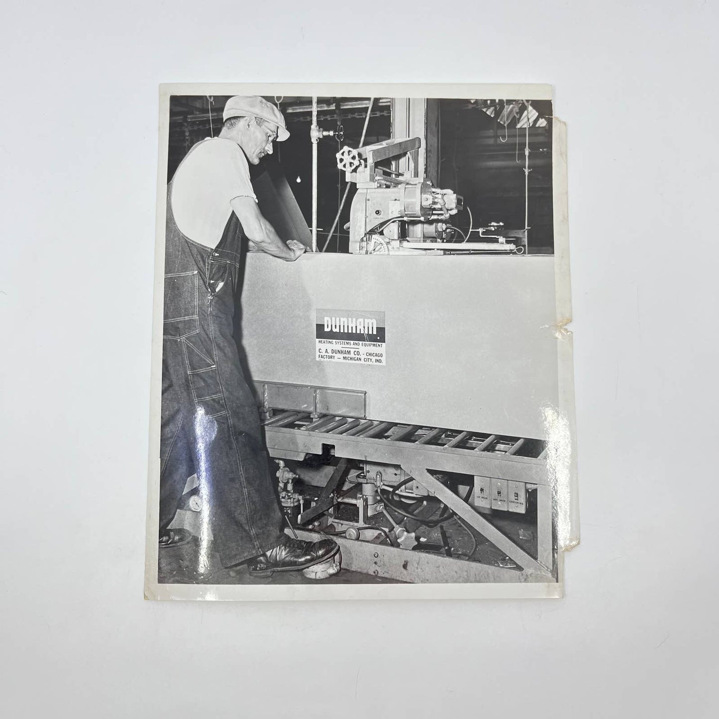 1940s Assembly Line Manufacturing Photo Dunham Heating Michigan City IN AA7-12