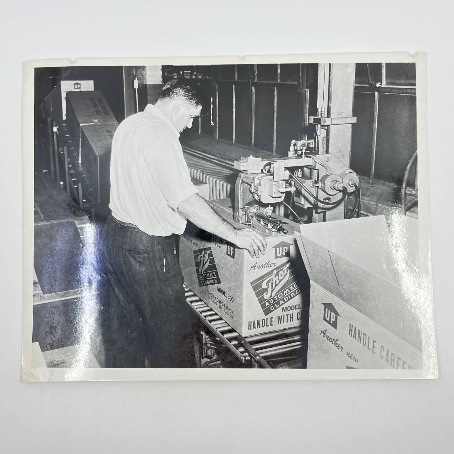 1940s Assembly Line Manufacturing Photo Thor Automatic Gladiron Chicago IL AA7-1