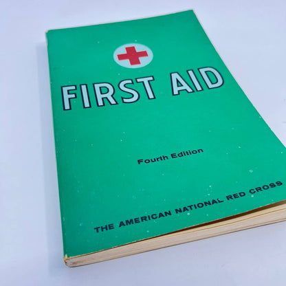 1957 American National Red Cross FIRST AID Book TE5