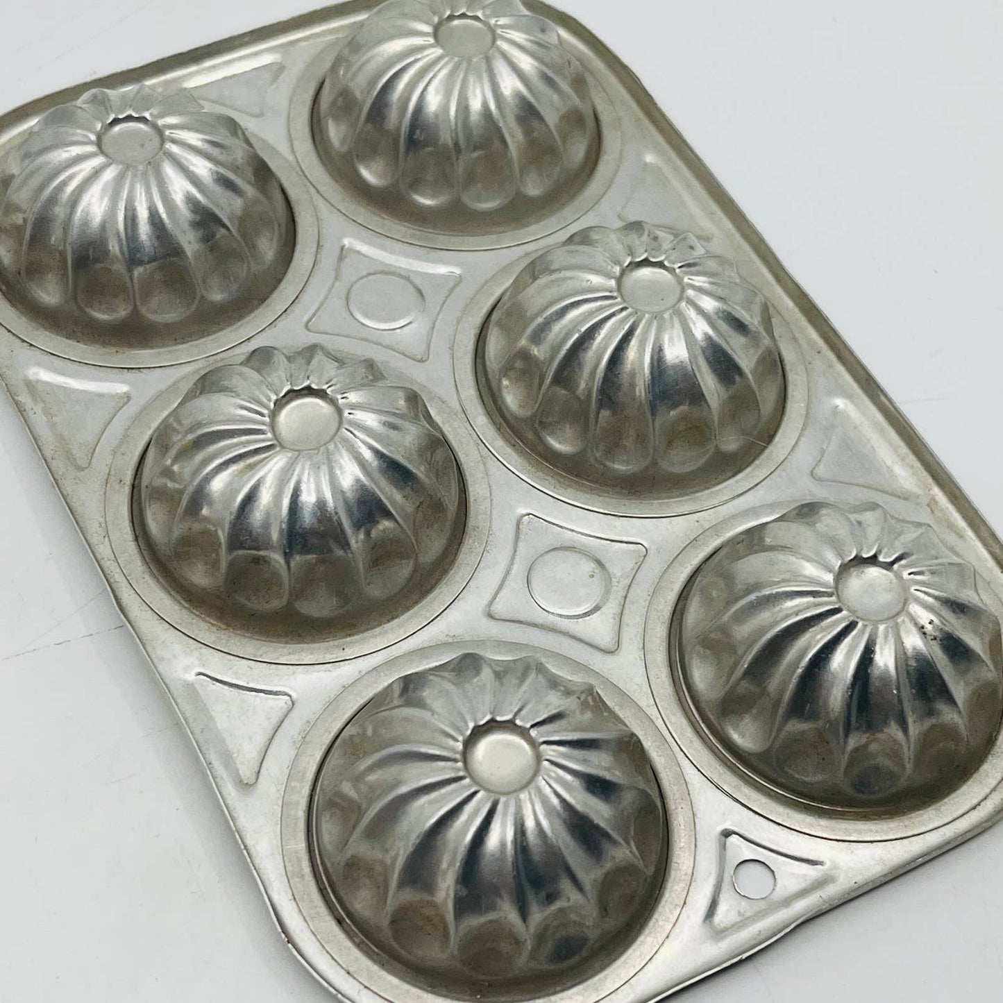 Vintage Toy Kitchen Metal 4 Piece Baking Set Muffin Bundt Cookie Loaf TB6