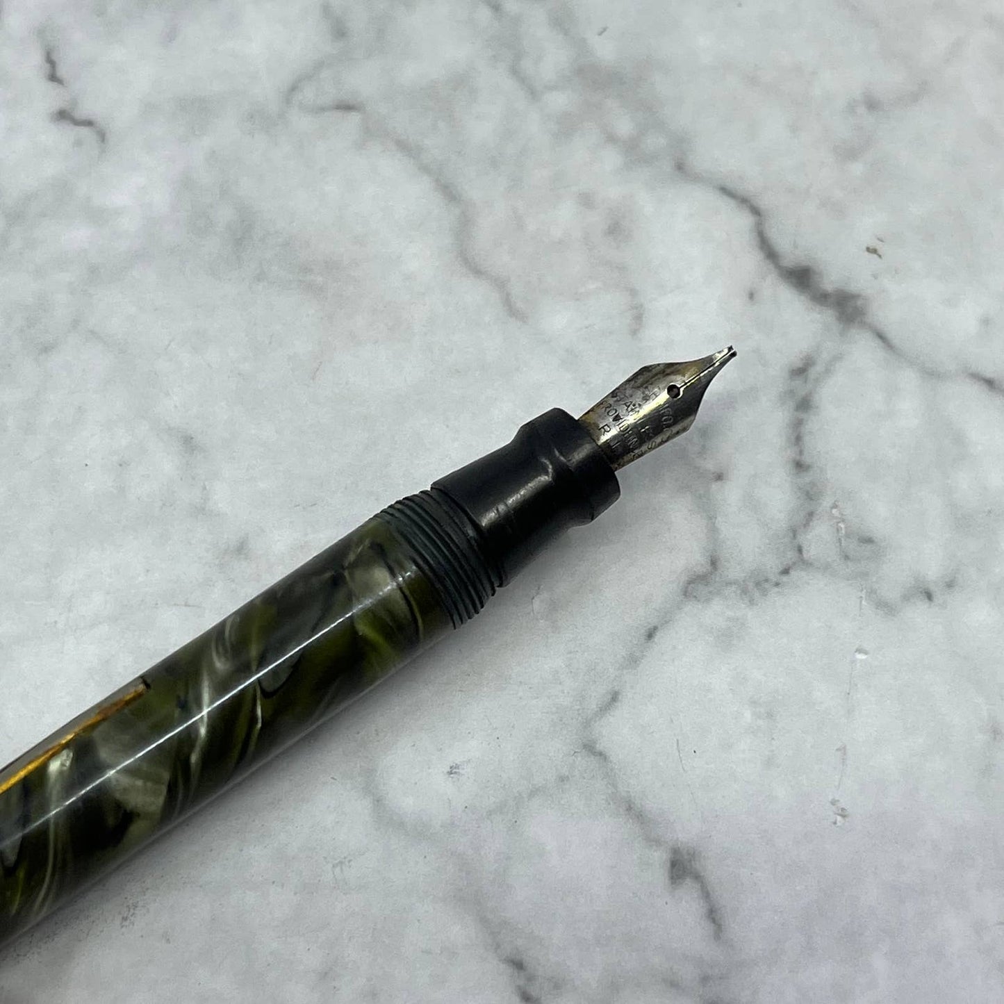 Vintage Marbleized Green 4" Celluloid Fountain Pen SE6