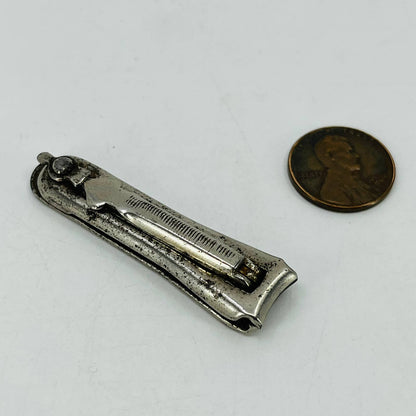 1930s Art Deco Lock Snap Nail Clipper Silver Nov Co SC3