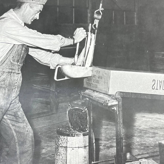 1940s Assembly Line Manufacturing Photo Man Working Chicago IL AA7-28