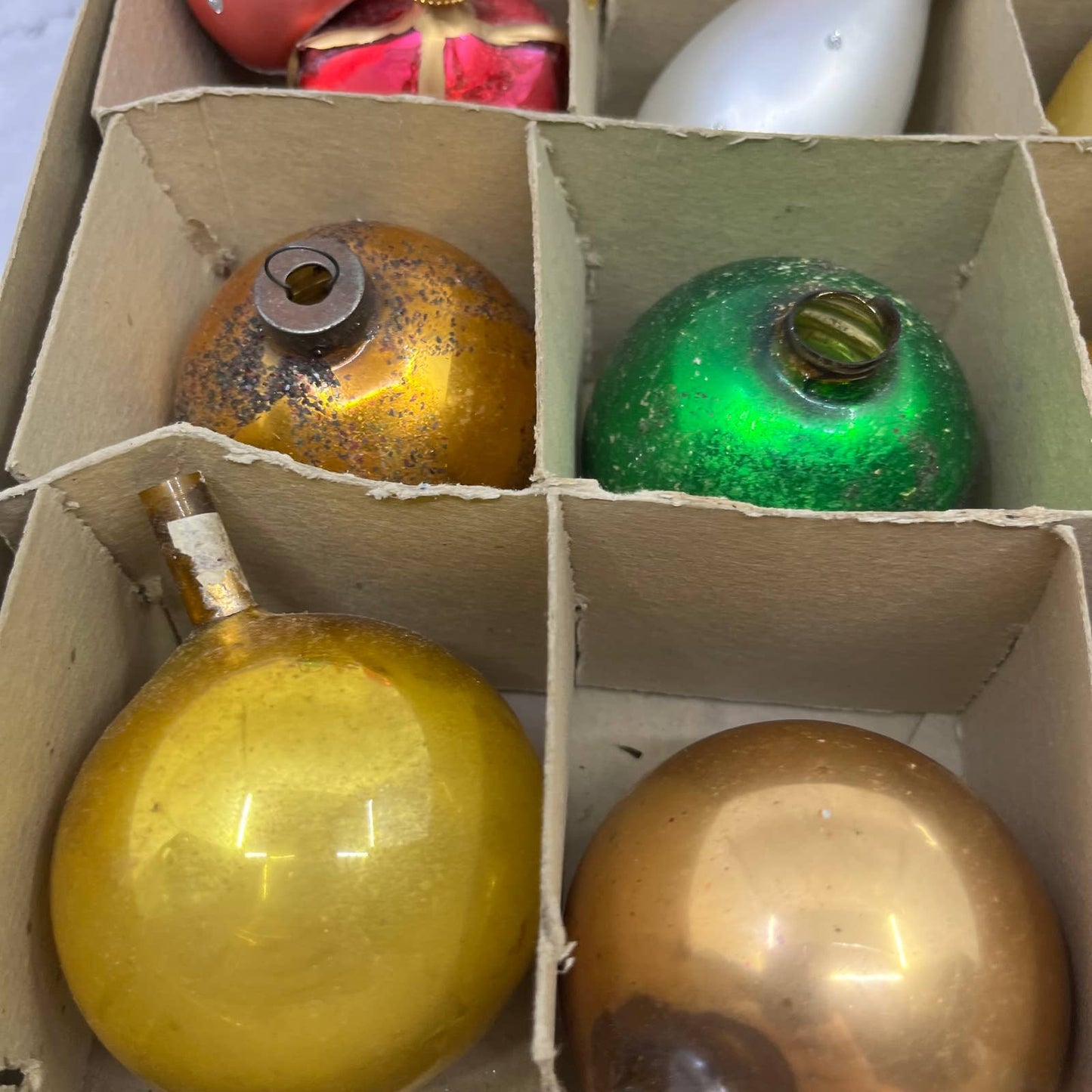 Shiny Brite and Other 18 Vintage Mercury Glass Ornaments With Original Box