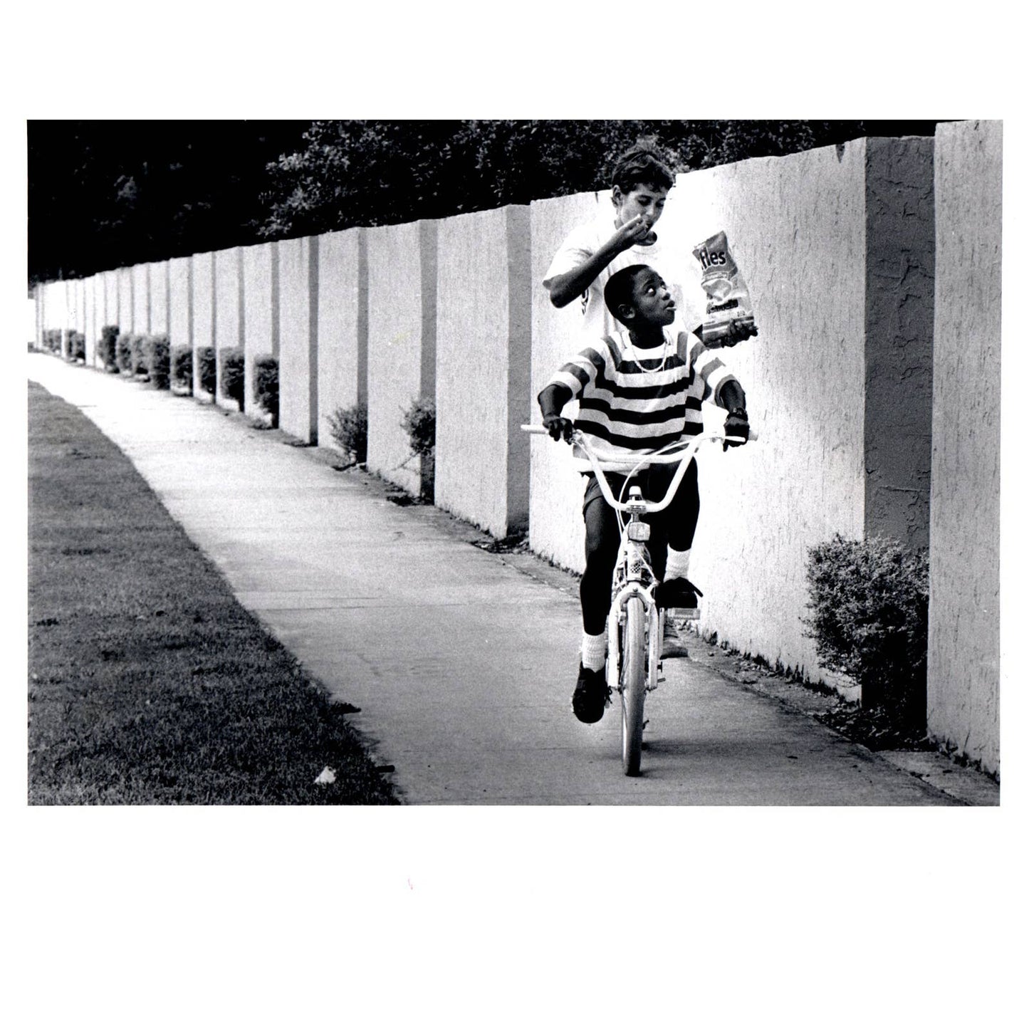 1989 Press Photo Che Williams & Steven Martonffy Bike After School 8x10" AD3