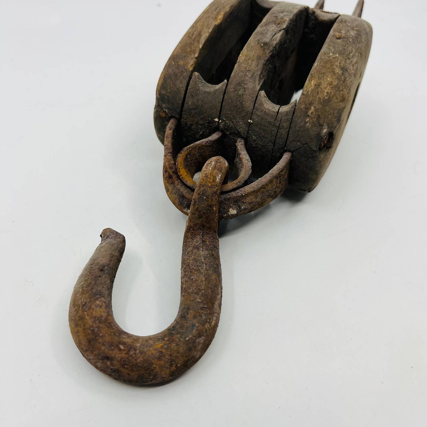 Vintage Antique Farmhouse Primitive Wood and Metal Pulley w/ Hook 9x3 TA9