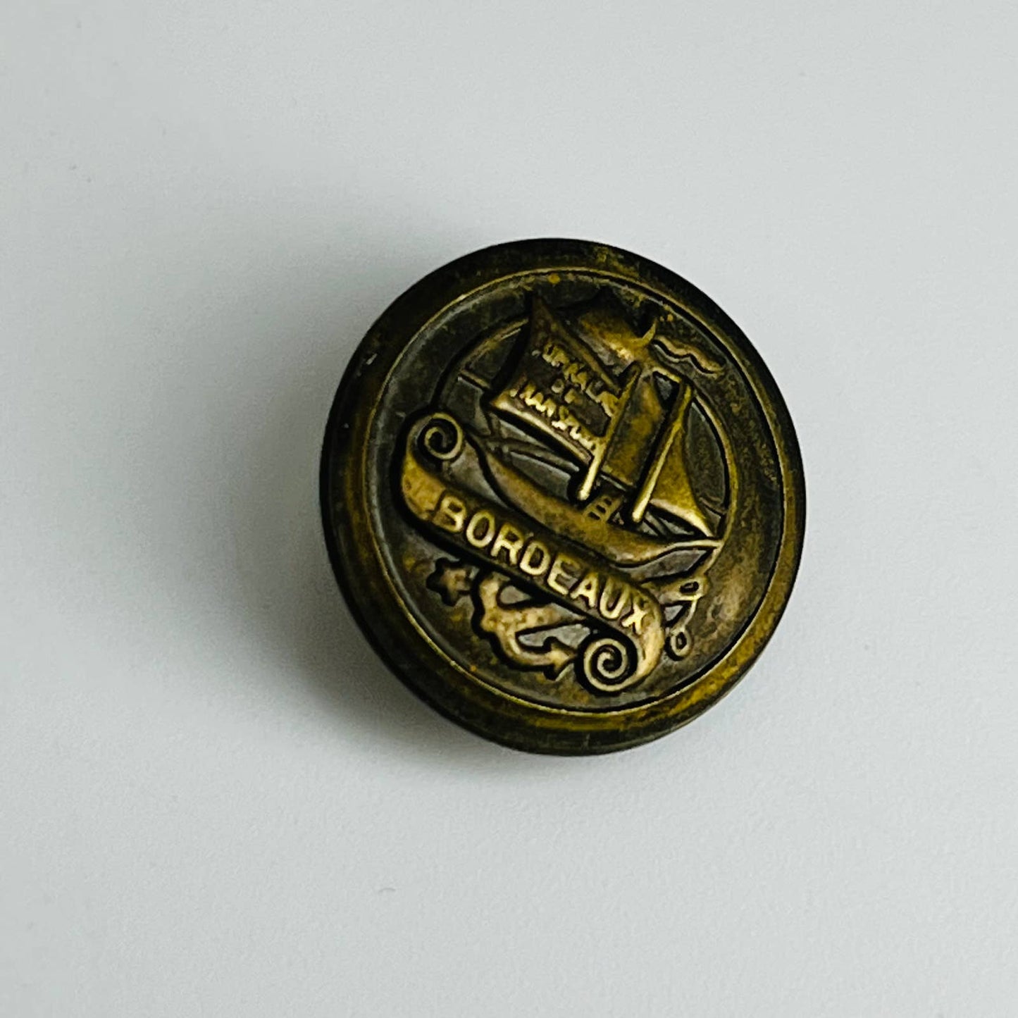 Antique Bordeaux Sailboats Anchor Embossed Brass Button SB5-37