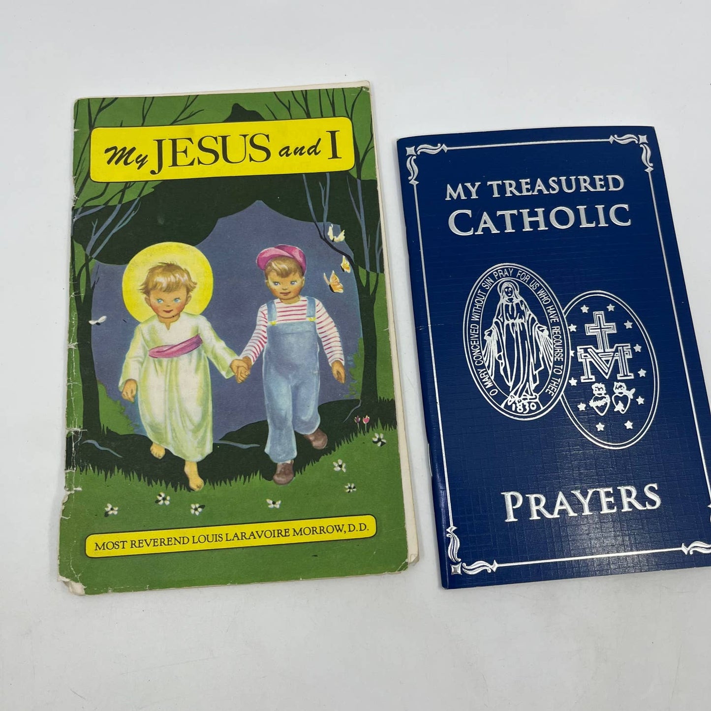 Huge Lot of Vintage Catholic Ephemera Relics Books & More SG5-4