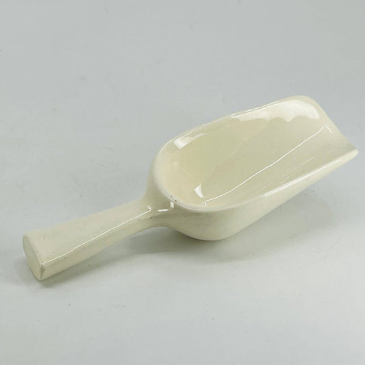 Vintage Miniature Ceramic Grain Scoop 3 1/2” SA9