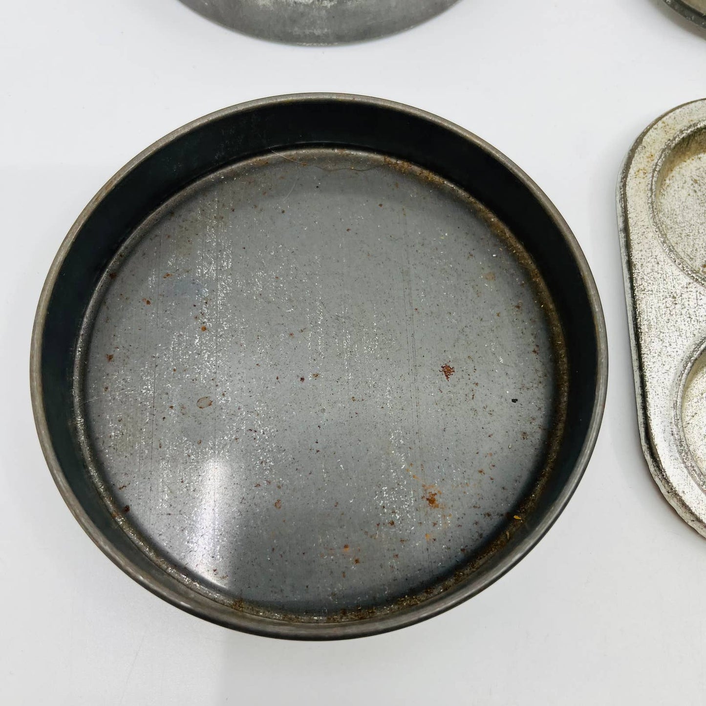 Vintage Toy Kitchen Metal 4 Piece Baking Set Muffin Tin Pie Pan TB6