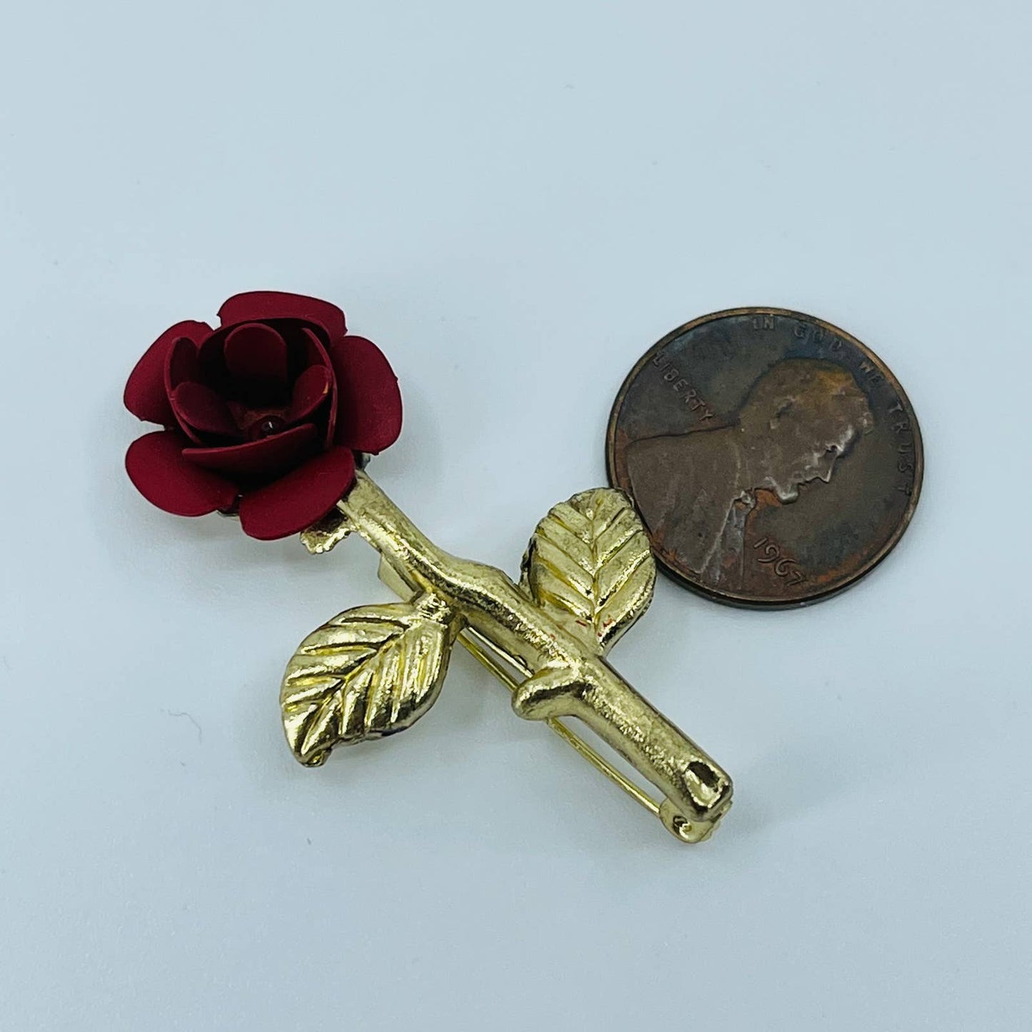 Vintage Red Enamel Rose Brooch Gold Tone SB2