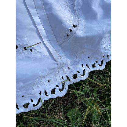 Vintage Forever Yours David’s Bridal Wedding Dress with Long Train