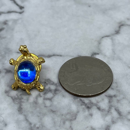 Vintage Gold Tone Turtle Blue Glass Gem Carapace Brooch Pin 1" SE7