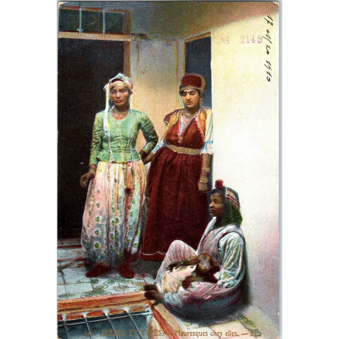 Scenes Et Types Mauresques Chez Elles c1910 People from Maghreb Postcard TK1-26