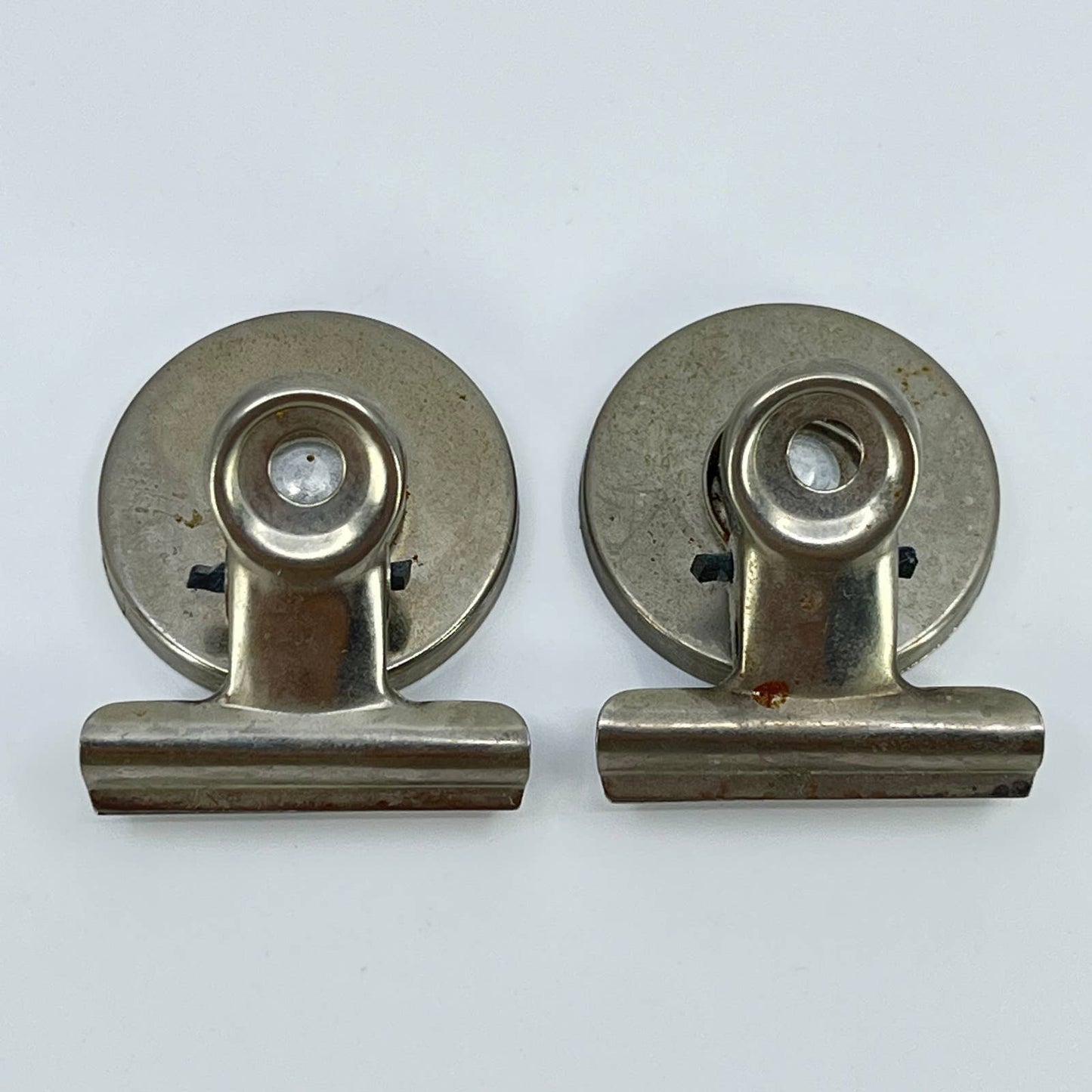 VTG Metal Clip Set of 2 Refrigerator Magnet SD2