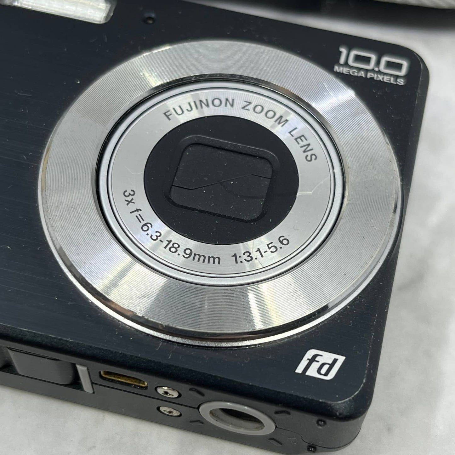 Fujifilm FinePix J20 10MP Digital Camera 3x Optical Zoom Black w/ Battery TD8