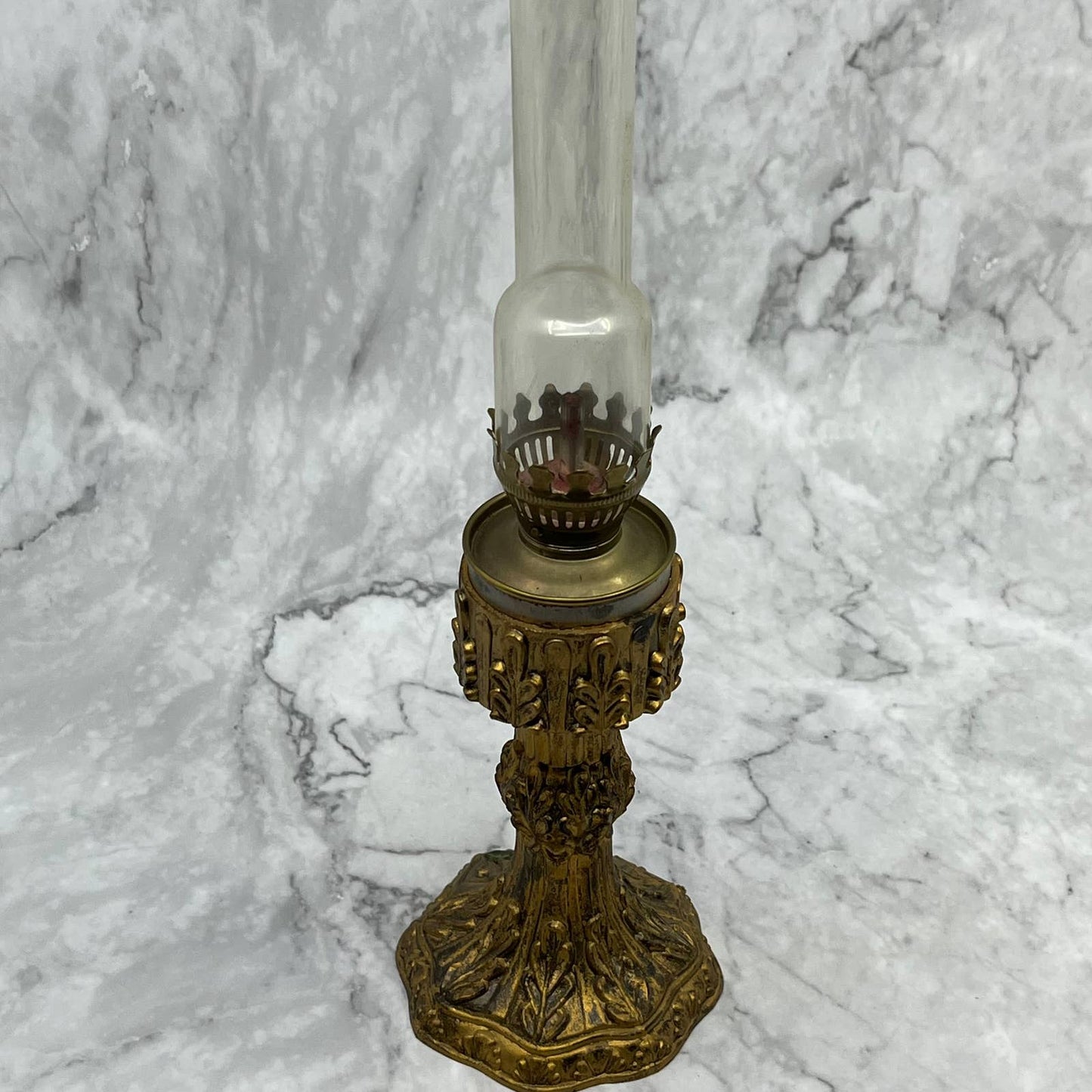 Vtg Oil Lamp With Ornate Cast Resin Base Hong Kong 11” TD1