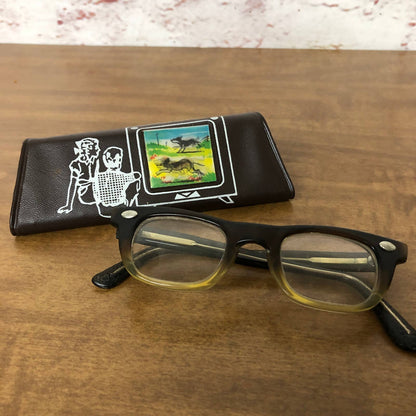 1950s American Optical Kids Horn Rimmed Glasses 5.25 w Lenticular Dog Case TH3