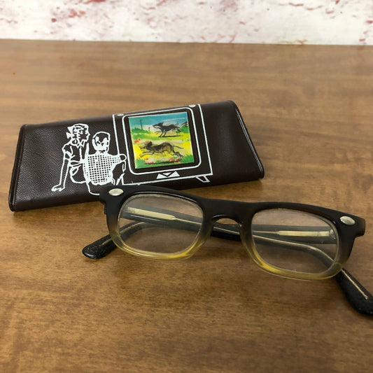 1950s American Optical Kids Horn Rimmed Glasses 5.25 w Lenticular Dog Case TH3