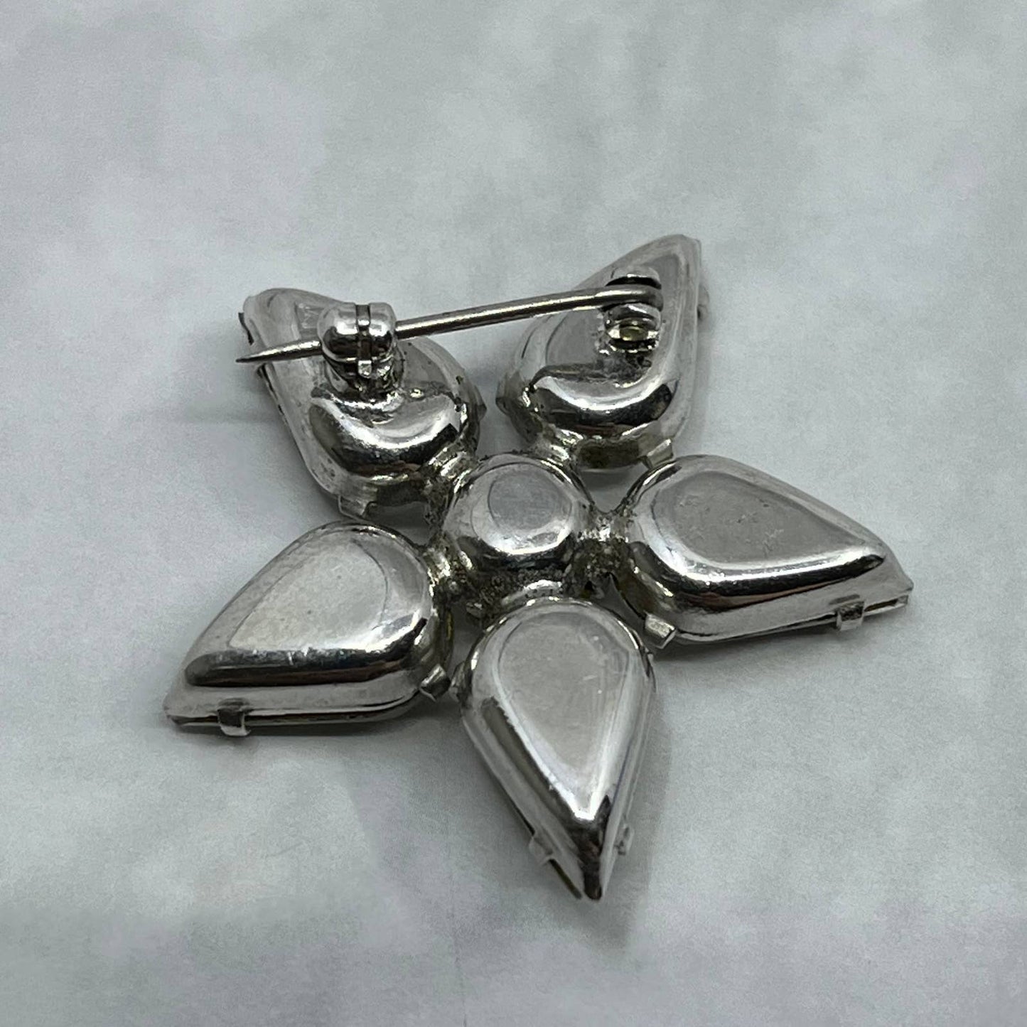 1960s Clear RHINESTONE Star Silver Tone Brooch Pin Costume Jewelry SE6