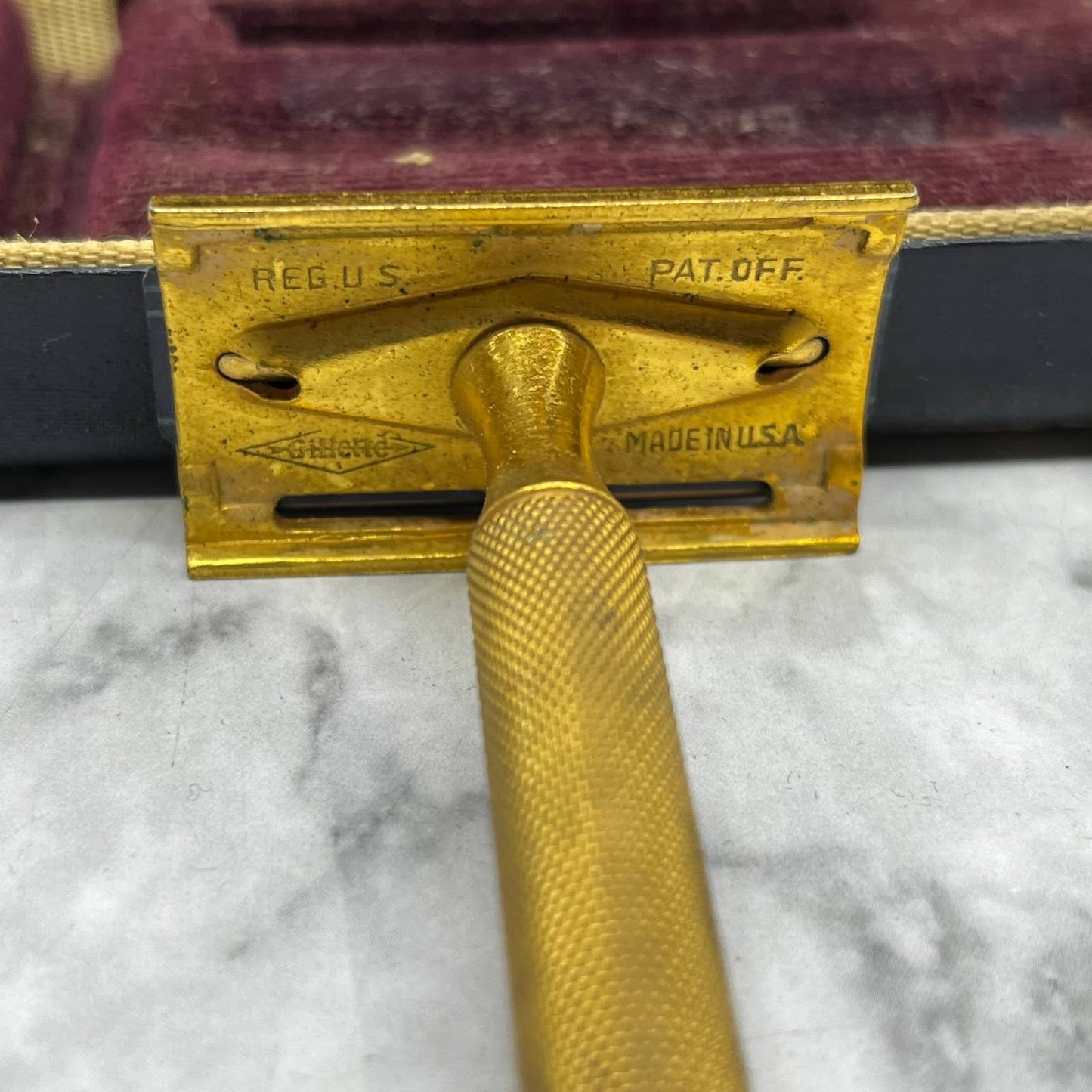 Vintage Gillette Double Sided Gold Tone Safety Razor With Case TJ9