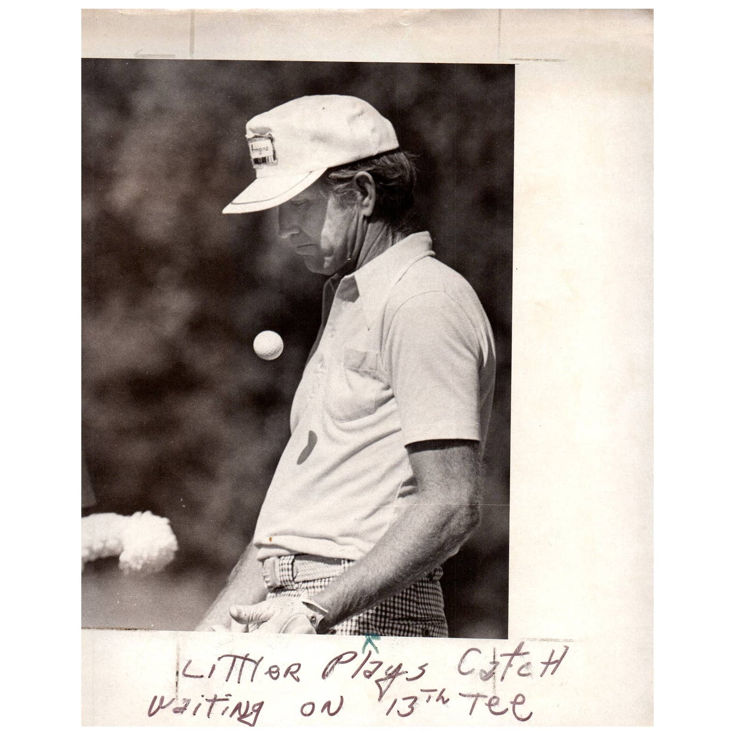 1975 Original Press Photo Golf Gene Littler Waiting to Tee Off 8x10" AD2