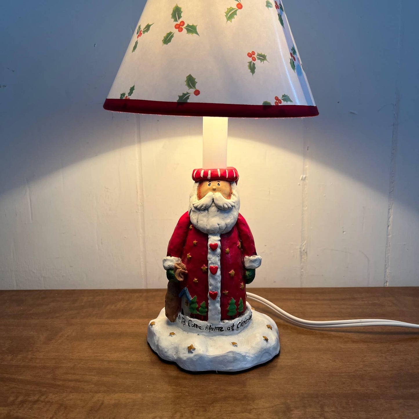 Vintage Santa's Workbench Novelty Resin Lamp Light, Father Christmas in box TA6