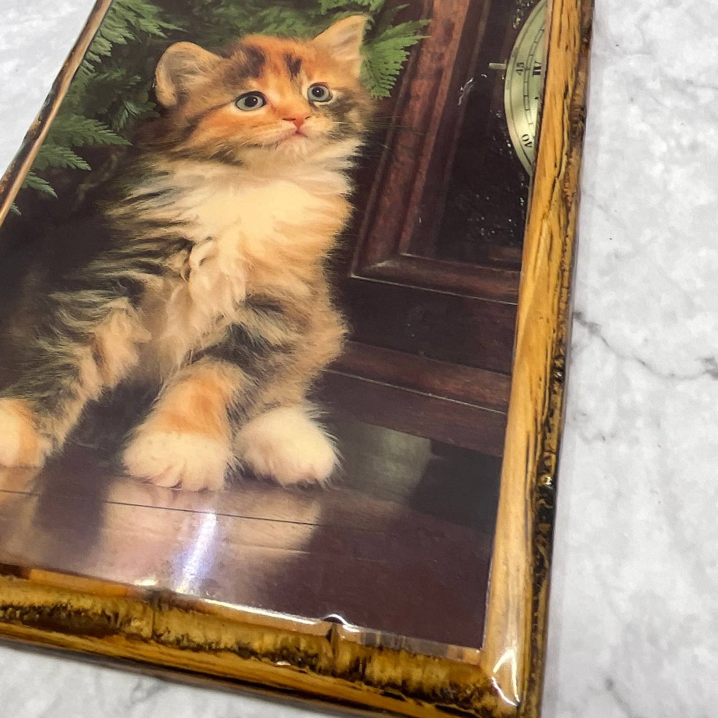 1970s Kitsch Wood Lacquered Mounted Decor Picture Calico Kitten 6x8"  TI7