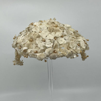 Vintage Woman’s White Velvet Flower Skull Cap Hat HB1