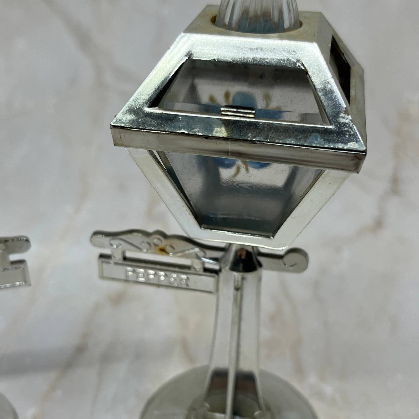 Celluloid Lamp Post Streetlight Salt Pepper Shakers Atlantic City NJ TC5-S1