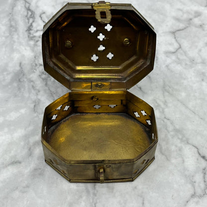 Vintage Brass Cricket Box Trinket Hinged Handle Latch Made In India 2.75x 3 TB6