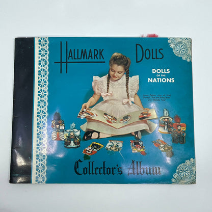 Vintage 1948 Hallmark Dolls Of The Nations Collector's Album w/3 Dolls TG6