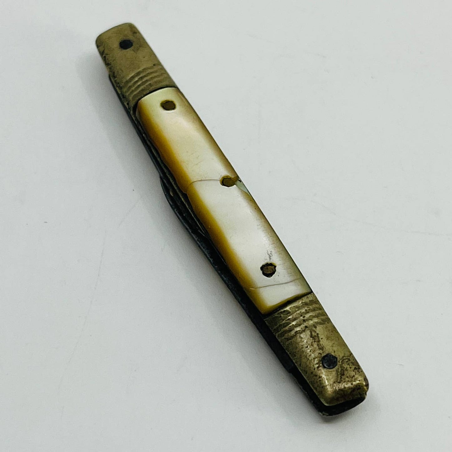 Vintage Mother of Pearl Pocket Pen Knife 2 1/2” SC4-2