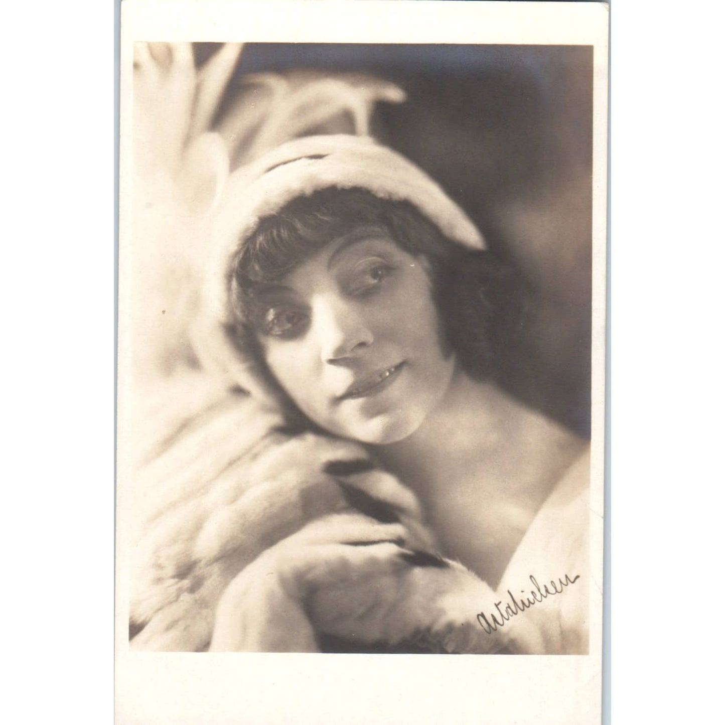 Antique Postcard RPPC Asta Nielsen Danish film actress SE8